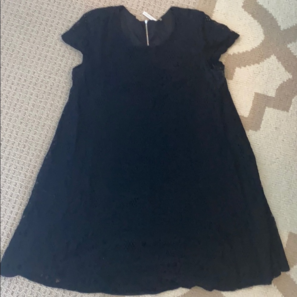 Black lace short sleeve swing dress